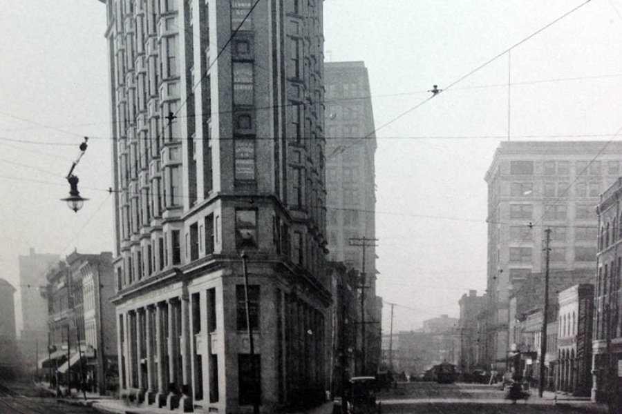 English-American-Building-1903-800